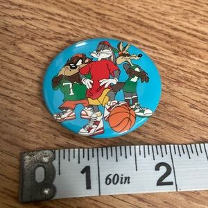 1993 Looney Tunes collectors pin